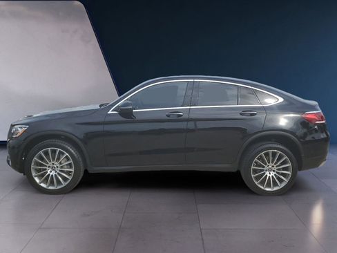 Used 2022 Mercedes-Benz GLC 300 4MATIC Coupe image 2