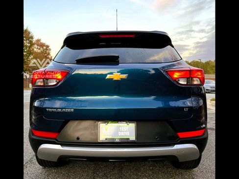 Used 2021 Chevrolet TrailBlazer LT w/ Convenience Package image 12