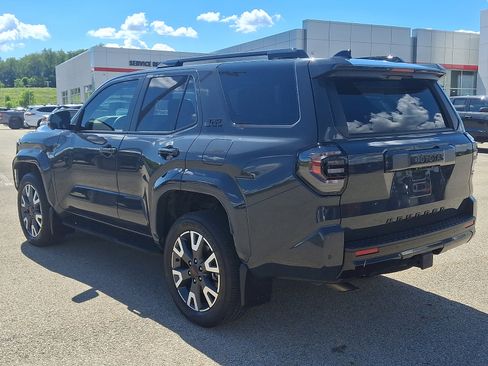 Used 2025 Toyota 4Runner TRD Sport Premium w/ Tow Technology Package AWD/4WD image 4