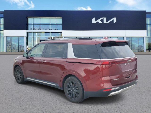 Certified 2024 Kia Carnival SX Prestige FWD image 3