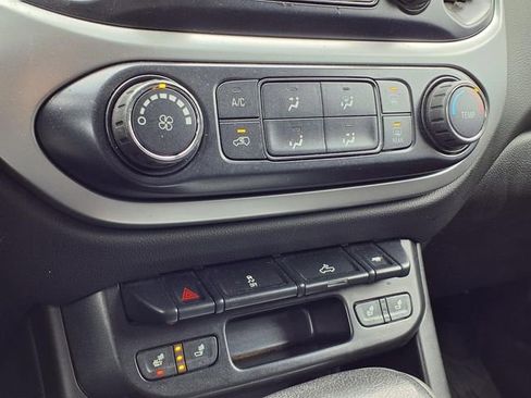 Used 2020 Chevrolet Colorado LT w/ LT Convenience Package image 12