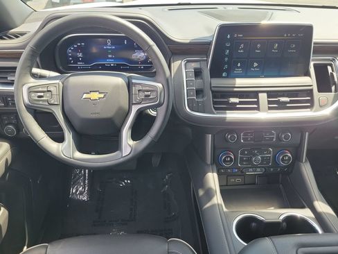 Used 2023 Chevrolet Tahoe Premier AWD/4WD image 11