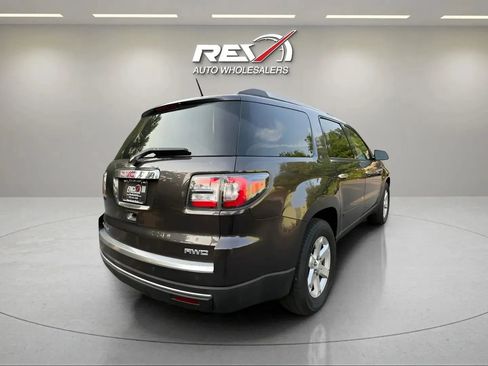 Used 2016 GMC Acadia SLE image 39