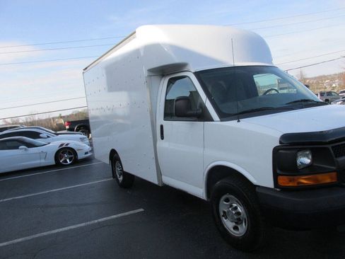Used 2014 Chevrolet Express 3500 RWD image 42