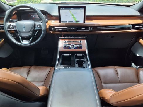 Used 2023 Lincoln Aviator Reserve w/ Equipment Group 201A RWD image 9