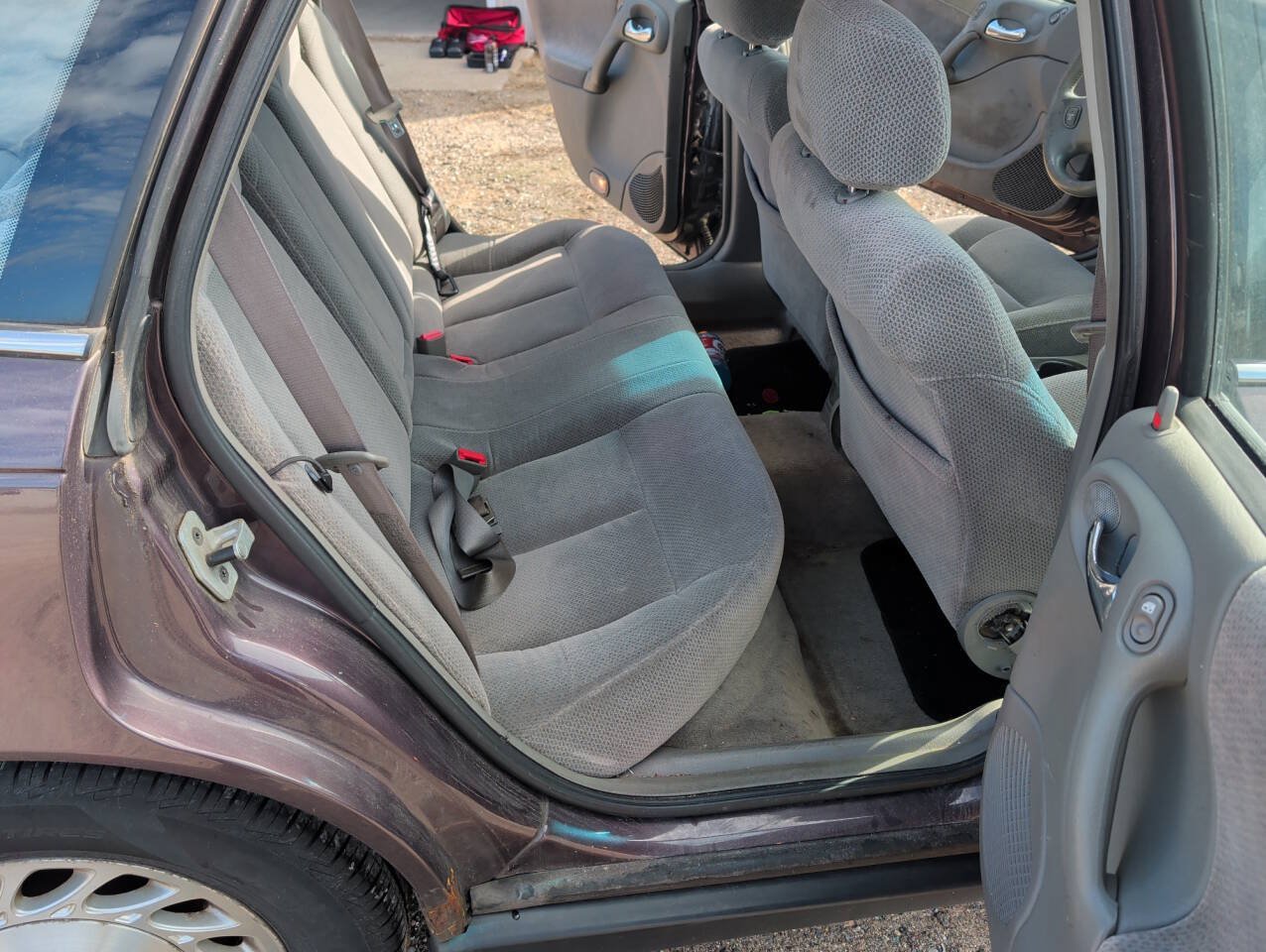 Used 2000 Saturn L-Series LS2 FWD image 25