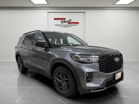 Used 2025 Ford Explorer ST-Line w/ ST-Line Street Pack AWD/4WD image 1