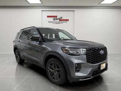 Used 2025 Ford Explorer ST-Line w/ ST-Line Street Pack
