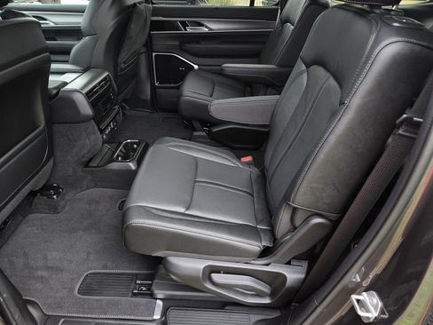 New 2026 Jeep Grand Wagoneer Limited AWD/4WD image 20