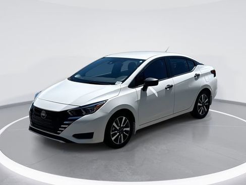 Used 2024 Nissan Versa S w/ S Plus Package image 1