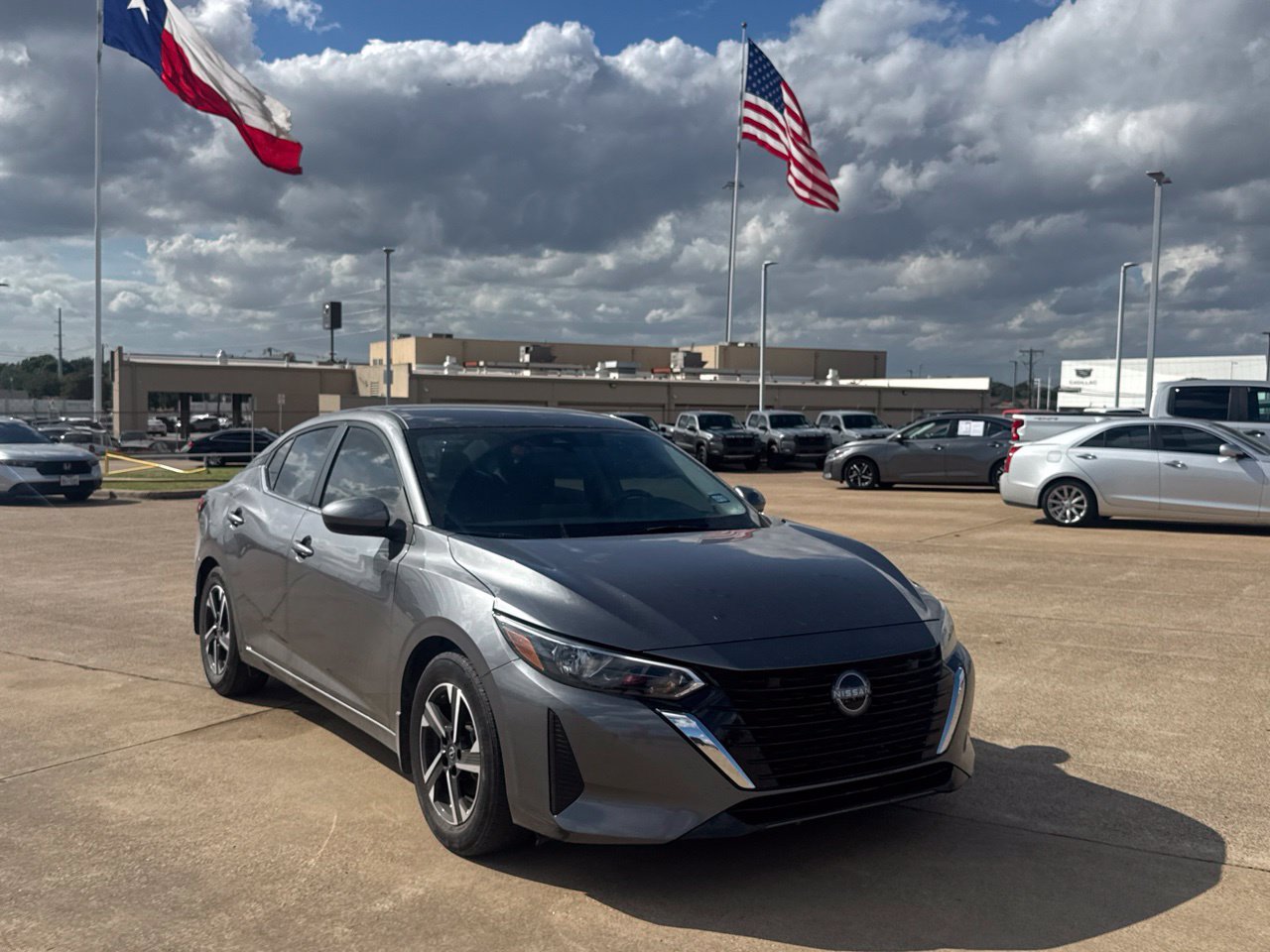 Used 2025 Nissan Sentra SV w/ Trunk Package FWD image 2