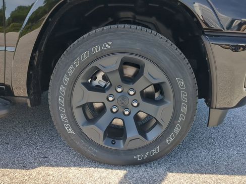 New 2026 RAM 1500 Big Horn AWD/4WD image 9