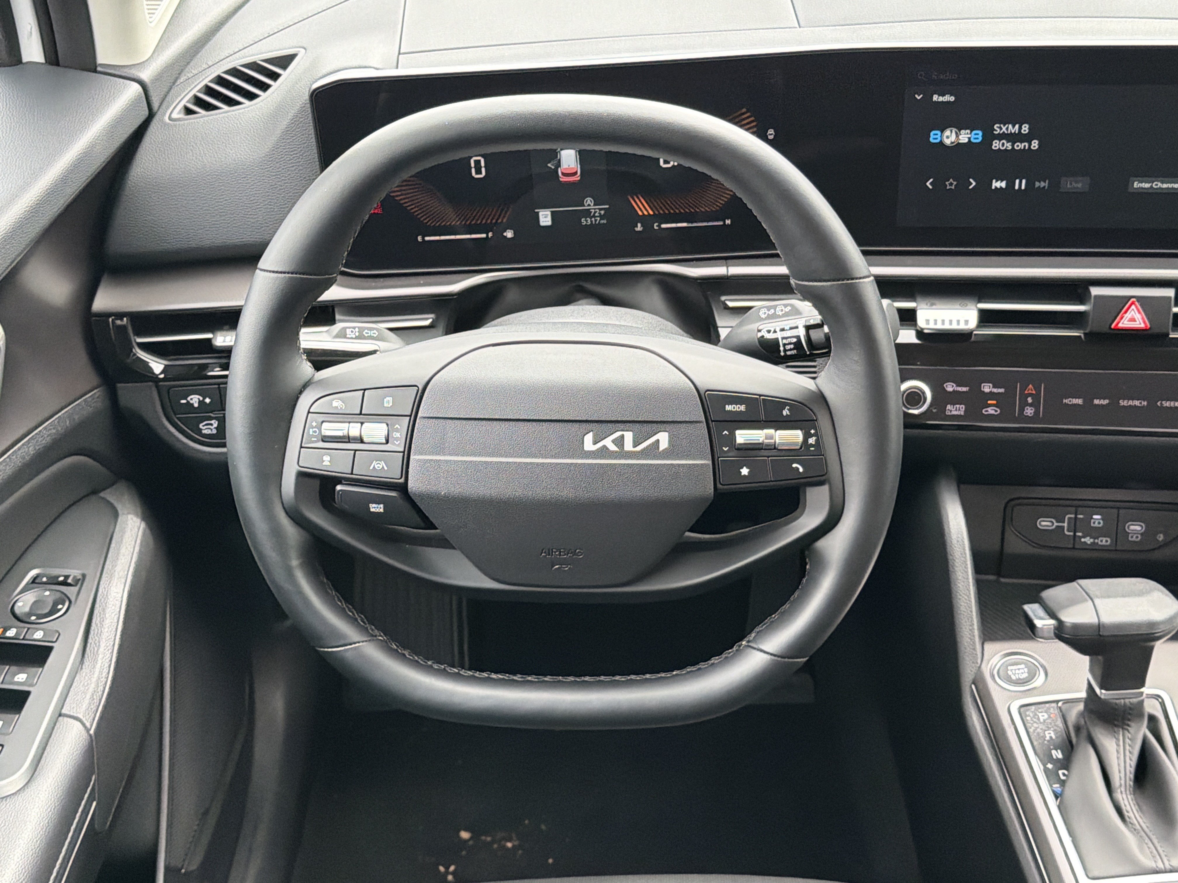 Certified 2026 Kia Sportage EX w/ EX Panorama Roof Package FWD image 24
