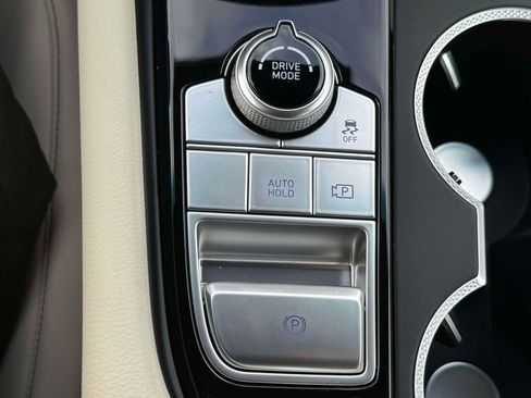 New 2026 Genesis G70 2.5T image 26