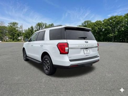 Used 2023 Ford Expedition XLT AWD/4WD image 6