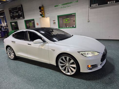 Used 2012 Tesla Model S Signature Performance RWD image 4
