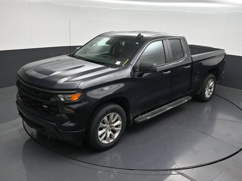 Used 2023 Chevrolet Silverado 1500 Custom RWD image 15