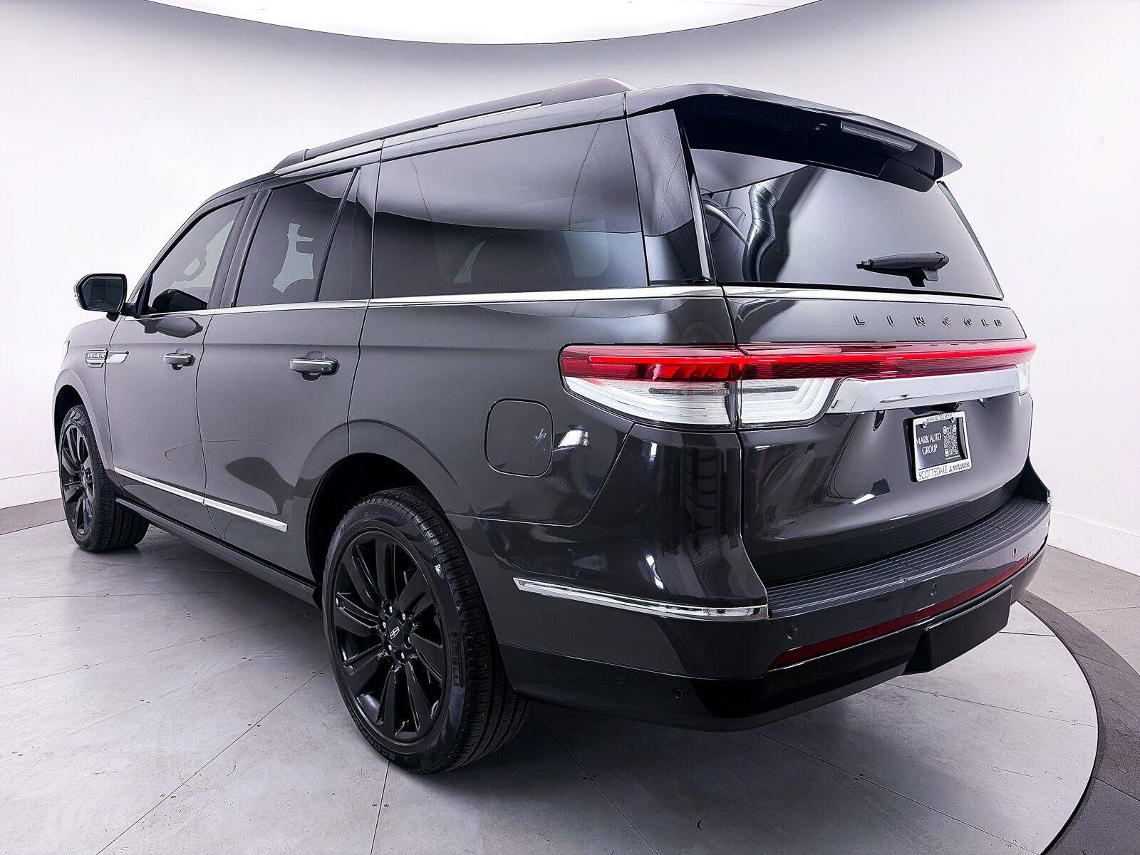 Used 2022 Lincoln Navigator Black Label AWD/4WD image 16