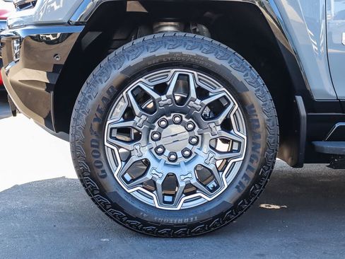 Used 2025 GMC Hummer EV 3X AWD/4WD image 10