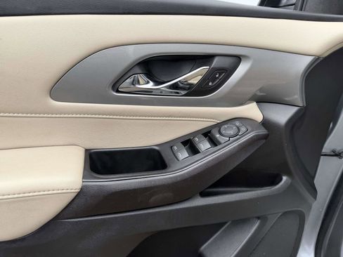 Certified 2023 Chevrolet Traverse LS FWD image 15