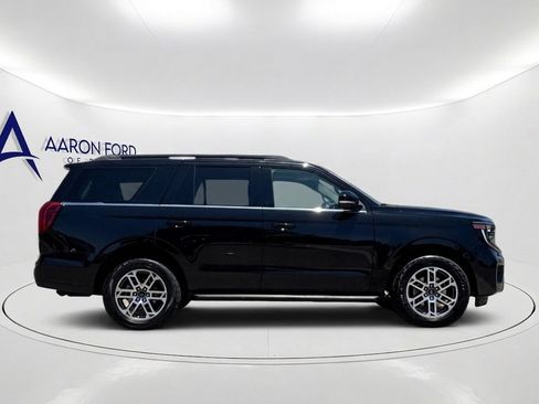 Used 2025 Ford Expedition Active AWD/4WD image 7