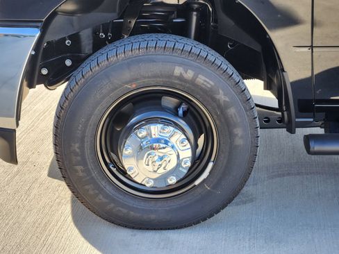 New 2026 RAM 3500 Tradesman AWD/4WD image 11