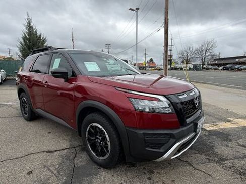 Used 2023 Nissan Pathfinder Rock Creek image 2