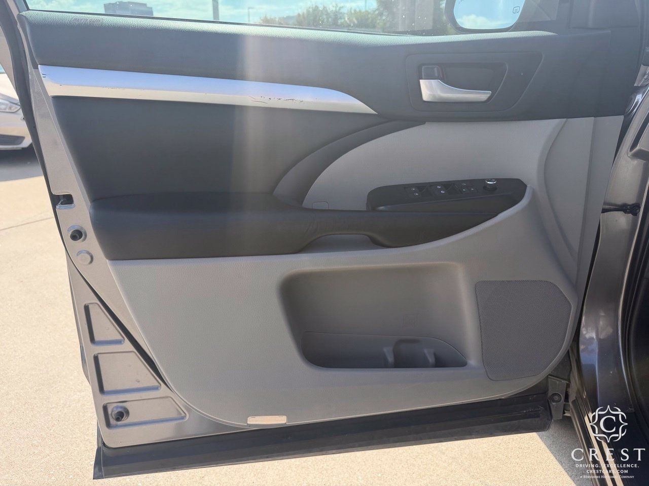 Used 2019 Toyota Highlander XLE FWD image 9