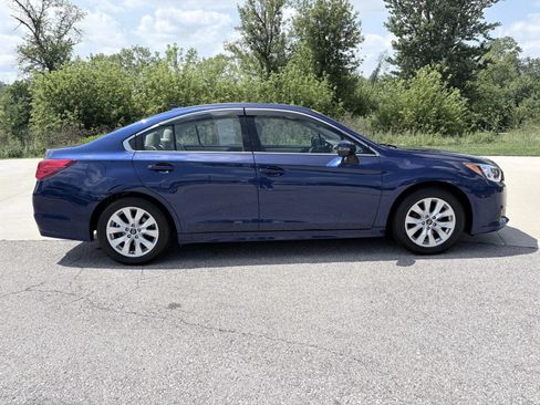 Used 2017 Subaru Legacy 2.5i Premium AWD/4WD image 4