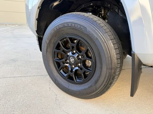 Used 2021 Toyota Tacoma SR5 image 13