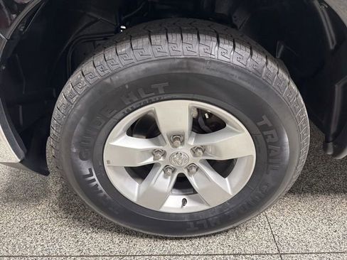 Used 2021 RAM 1500 Classic SLT image 4