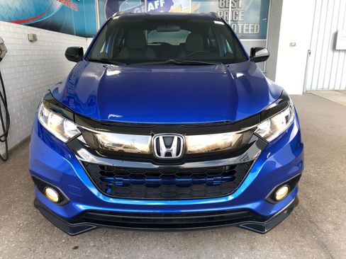Used 2022 Honda HR-V Sport image 2