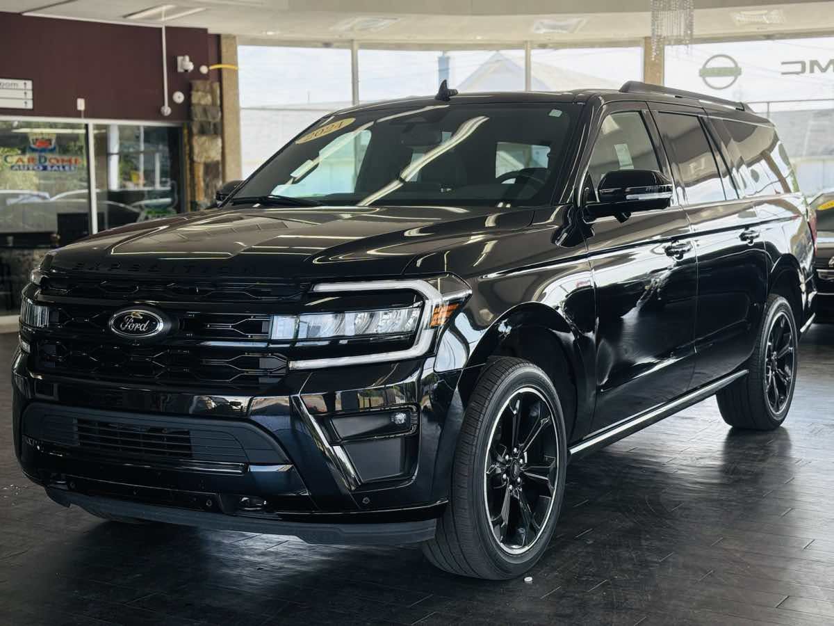 Used 2024 Ford Expedition Max Limited AWD/4WD image 16