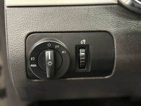 Used 2005 Ford Mustang GT RWD image 23