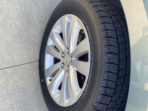 Used 2013 Subaru Forester 2.5X Premium w/ All-Weather Pkg image 9