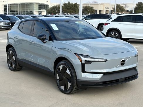 New 2026 Volvo EX30 Plus image 4