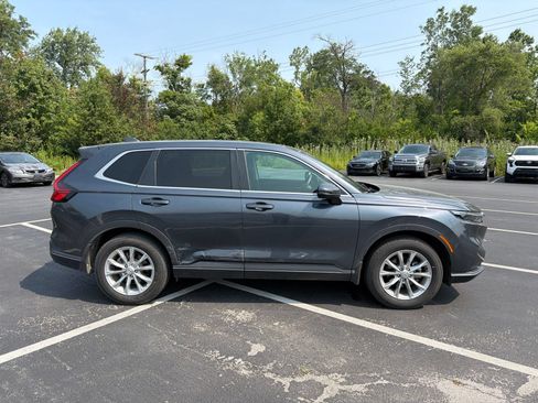 Used 2025 Honda CR-V EX image 7
