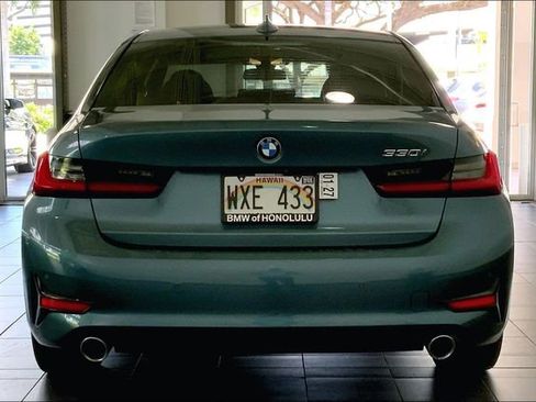 Used 2021 BMW 330i Sedan w/ Convenience Package RWD image 4