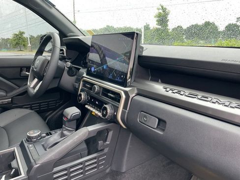 Used 2025 Toyota Tacoma TRD Sport w/ TRD Sport Premium Package AWD/4WD image 27