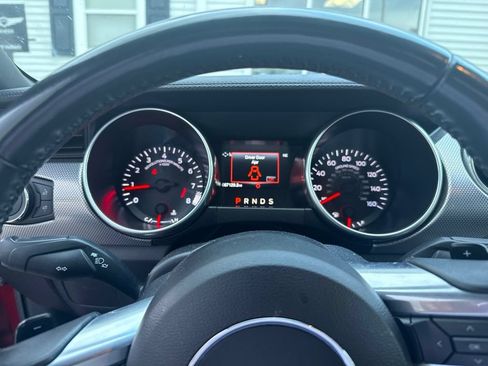 Used 2018 Ford Mustang GT RWD image 4