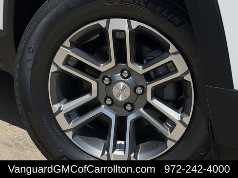 New 2027 GMC Terrain Elevation w/ Technology Package II FWD image 9