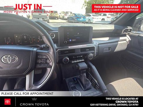 Used 2026 Toyota 4Runner SR5 RWD image 5