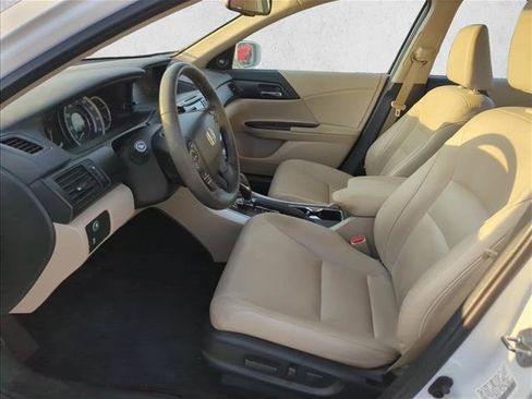 Used 2015 Honda Accord EX-L image 11