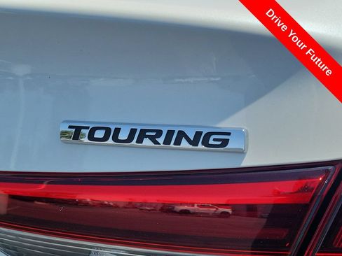 Used 2024 Honda Civic Touring image 31