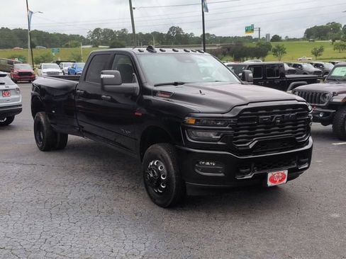 New 2026 RAM 3500 Big Horn AWD/4WD image 2