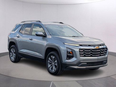 Certified 2025 Chevrolet Equinox LT w/ Convenience Package II AWD/4WD image 7