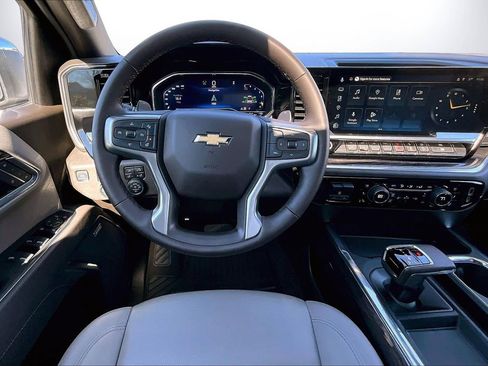 Used 2025 Chevrolet Silverado 1500 LTZ w/ Z71 Off-Road Package image 11