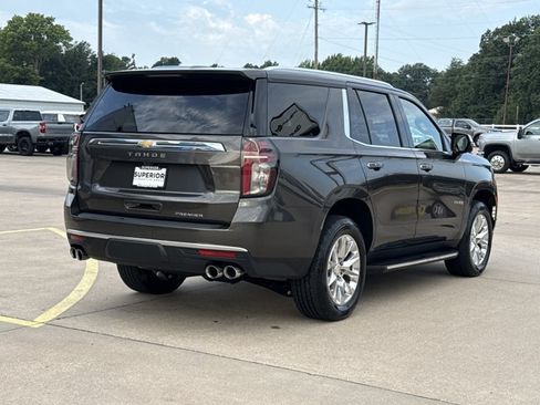 Used 2021 Chevrolet Tahoe Premier w/ Premium Package AWD/4WD image 3