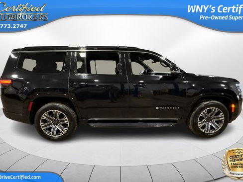 Used 2024 Jeep Wagoneer Series II w/ Flexible Seating Group AWD/4WD image 4