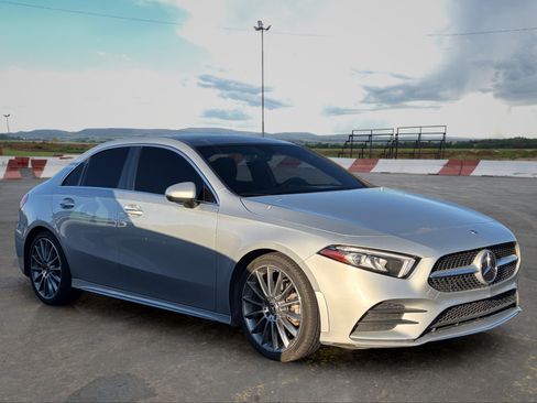 Used 2022 Mercedes-Benz A 220 4MATIC image 2